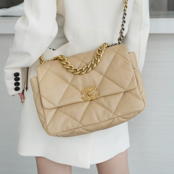 최고퀄 팬더샵 샤넬 19 미디움 플랩백 라이트 베이지 램스킨